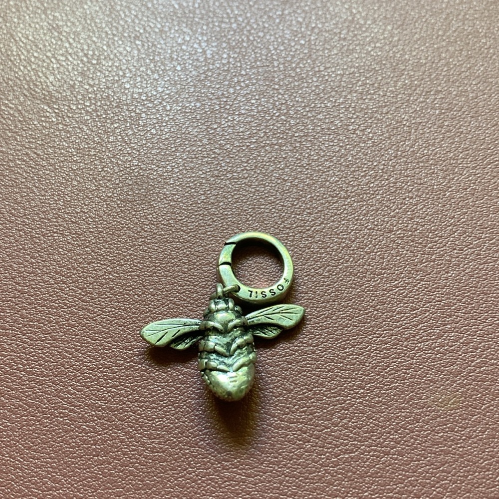 Fossil, bumblebee charm - Picture 2 of 2